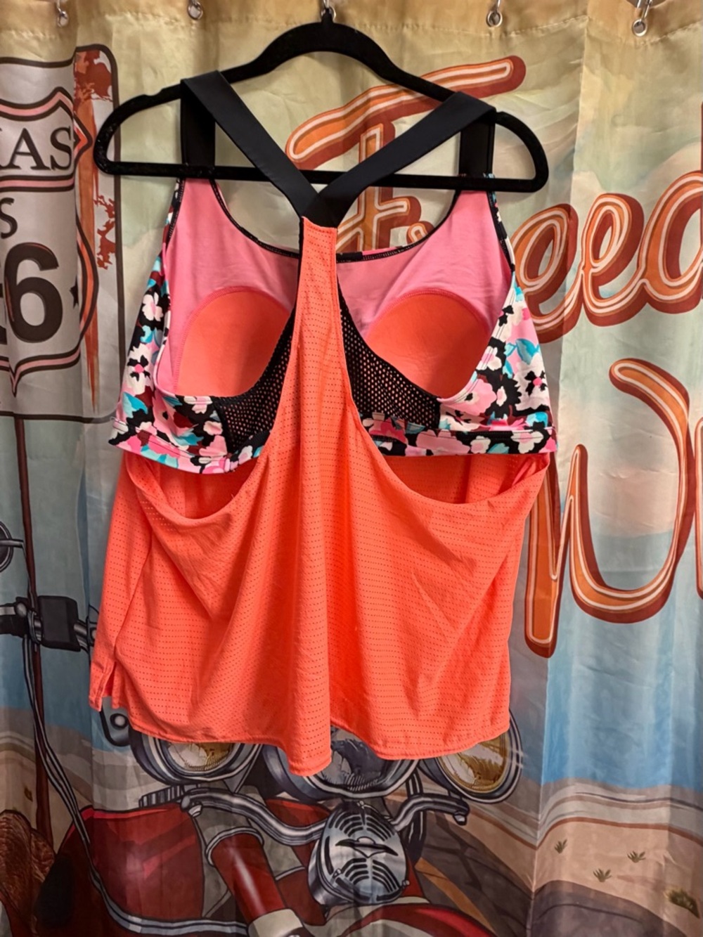 ZeroXposur Coral Active Tank with Black Strappy Back and Floral Liner - Picture 3 of 3
